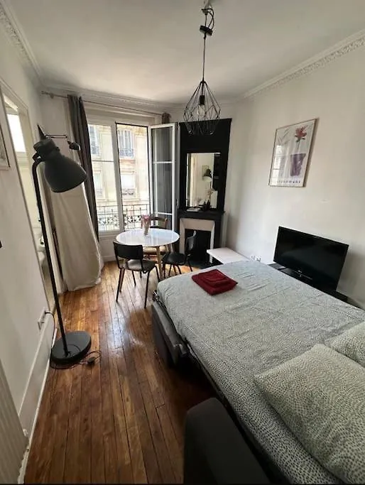 Cocon Parisien Lumineux Central 0*, פריז צרפת